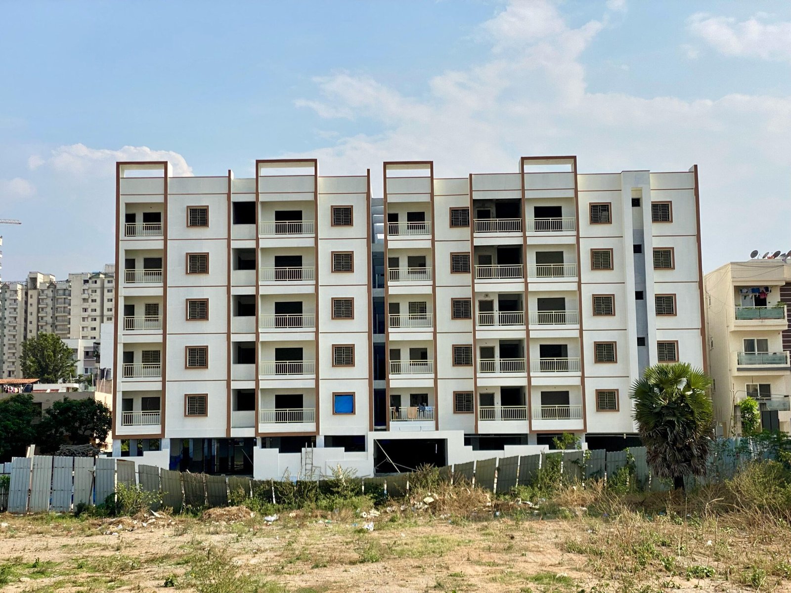 Ready-to-Move in Luxury Flats 2 & 3BHK For Sale in Banjara Layout